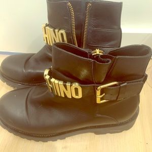 MOSCHINO logo boots men